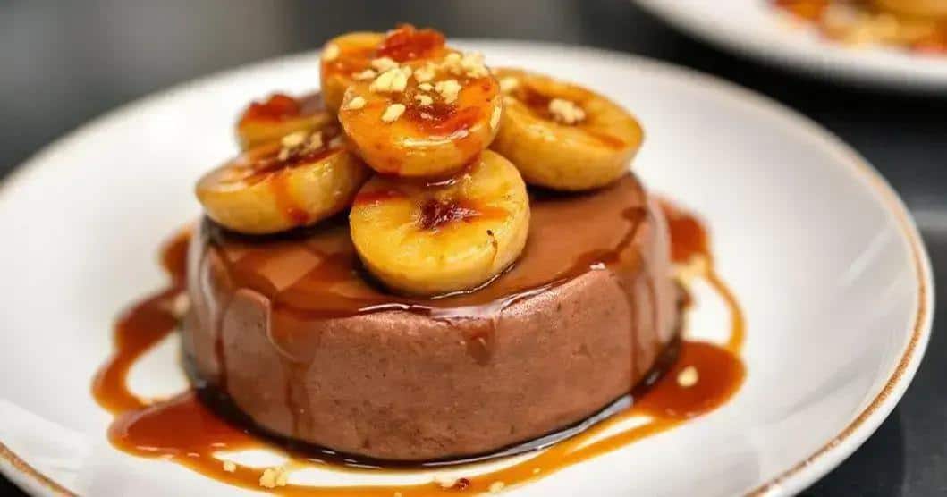 Doce Dengo Banana: Caramelo Quente e Cacau