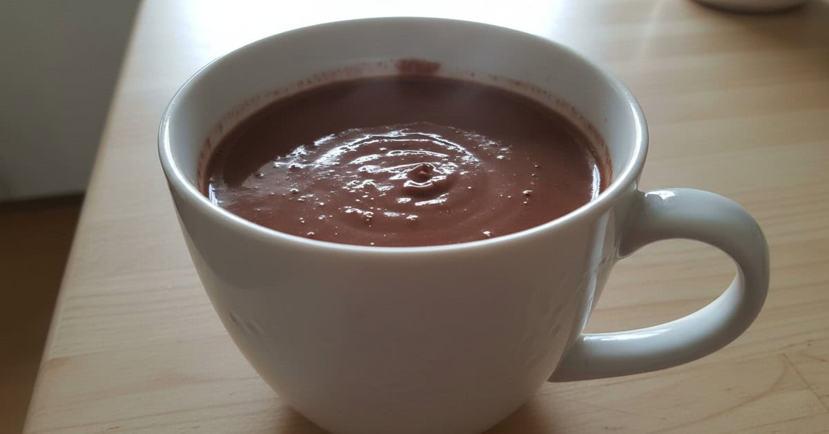 Leia mais sobre o artigo Chocolate Quente Doce Oásis: Cardamomo Pérsico & Mel