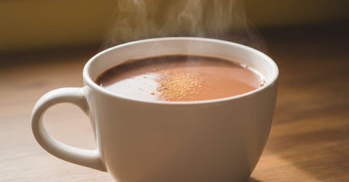 Leia mais sobre o artigo Chocolate Quente Sereno: Erva-Doce & Doçura Calma
