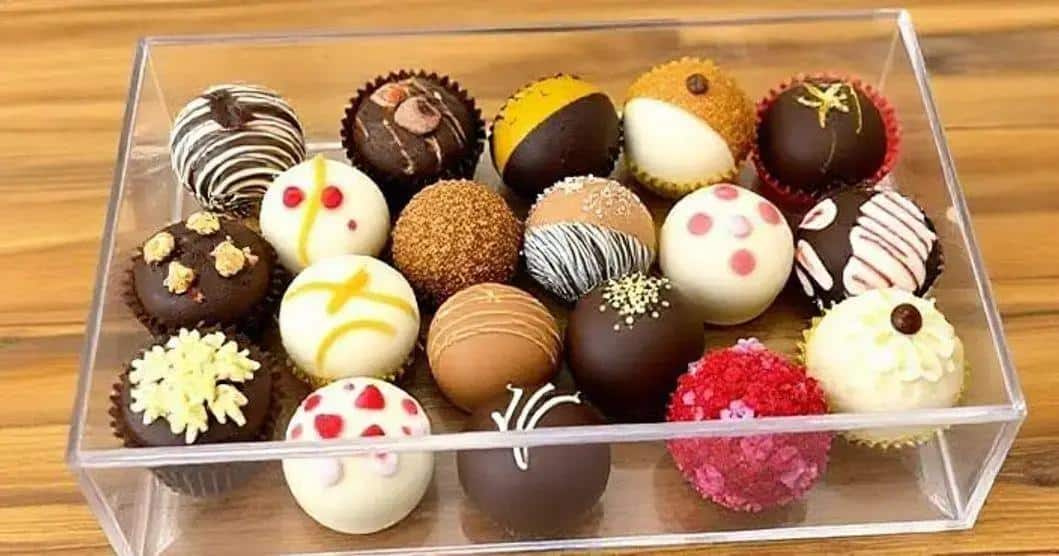 Caixa Cristal Brigadeiro: Transparência que Valoriza o Sabor 2 Caixa Cristal Brigadeiro: Transparência que Valoriza o Sabor