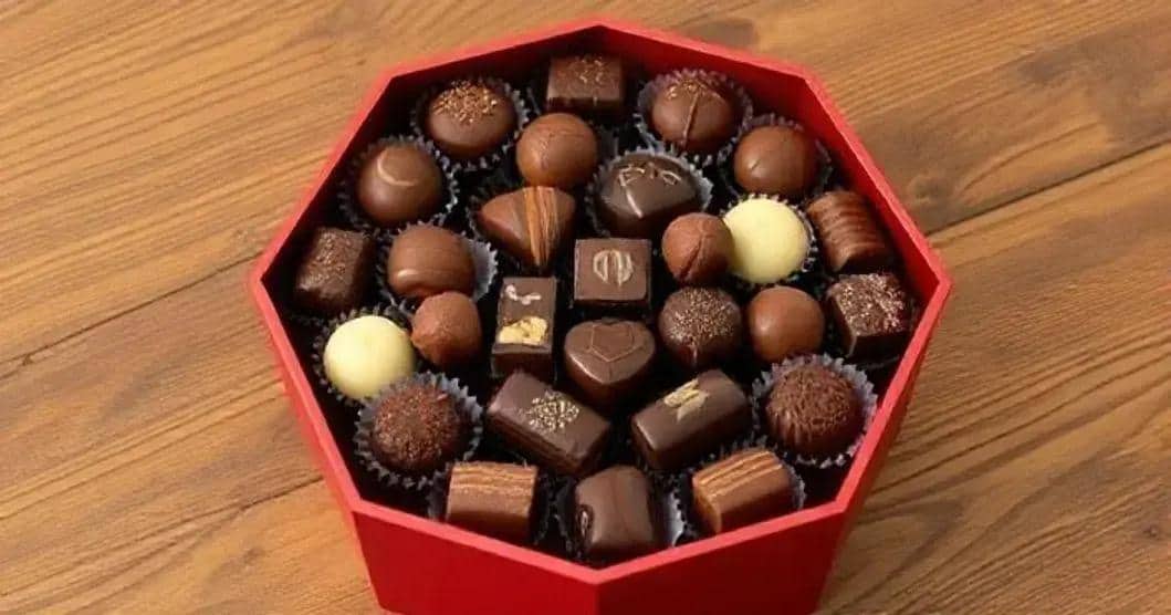 Caixa Hex Sweet: Design Moderno que Valoriza o Sabor 3 Caixa Hex Sweet: Design Moderno que Valoriza o Sabor