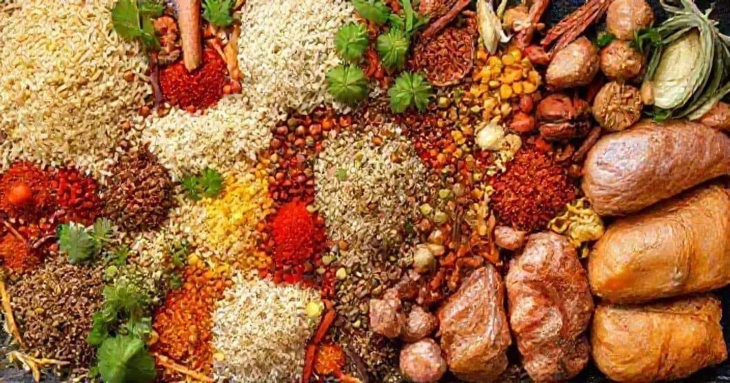 Dicas para Combinar Especiarias Exóticas com Ingredientes Comuns Dicas para Combinar Especiarias Exóticas com Ingredientes Comuns