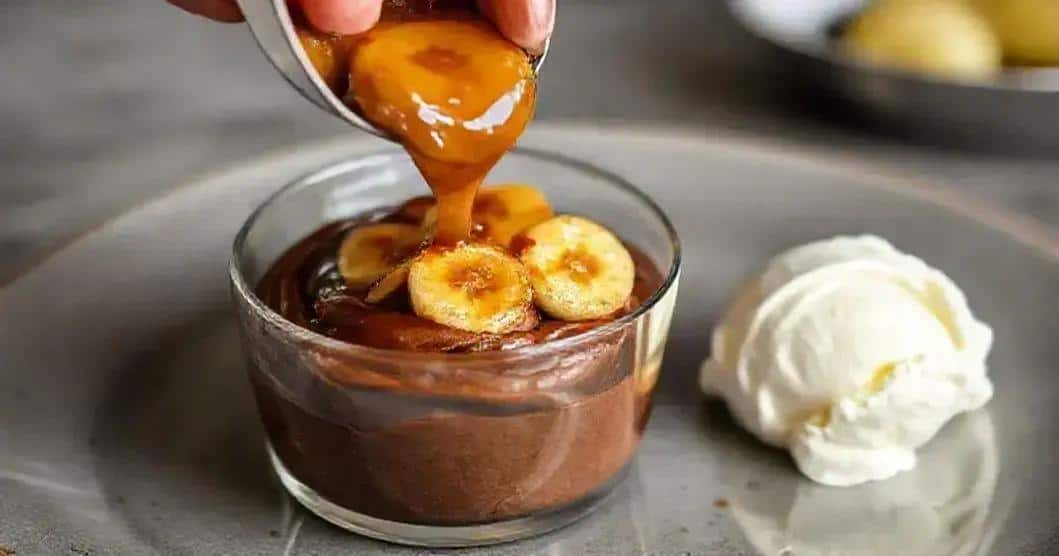 Como Preparar a Sobremesa de Chocolate com Banana Caramelada