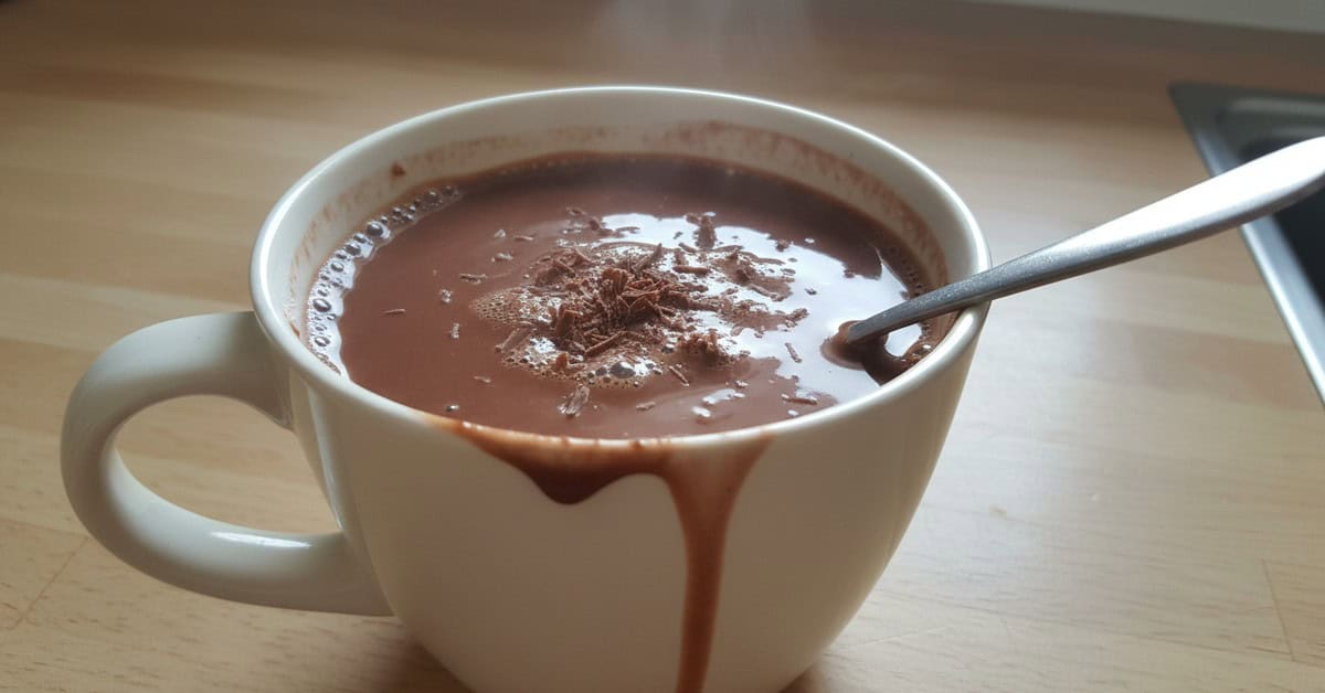 Chá? Não! A Era de Ouro do Chocolate Quente na Inglaterra Vitoriana 1 cha nao a era de ouro do chocolate quente na inglaterra vitoriana social 16x9 1 - Receitas da Bella - Os Blogs mais Incríveis da Web